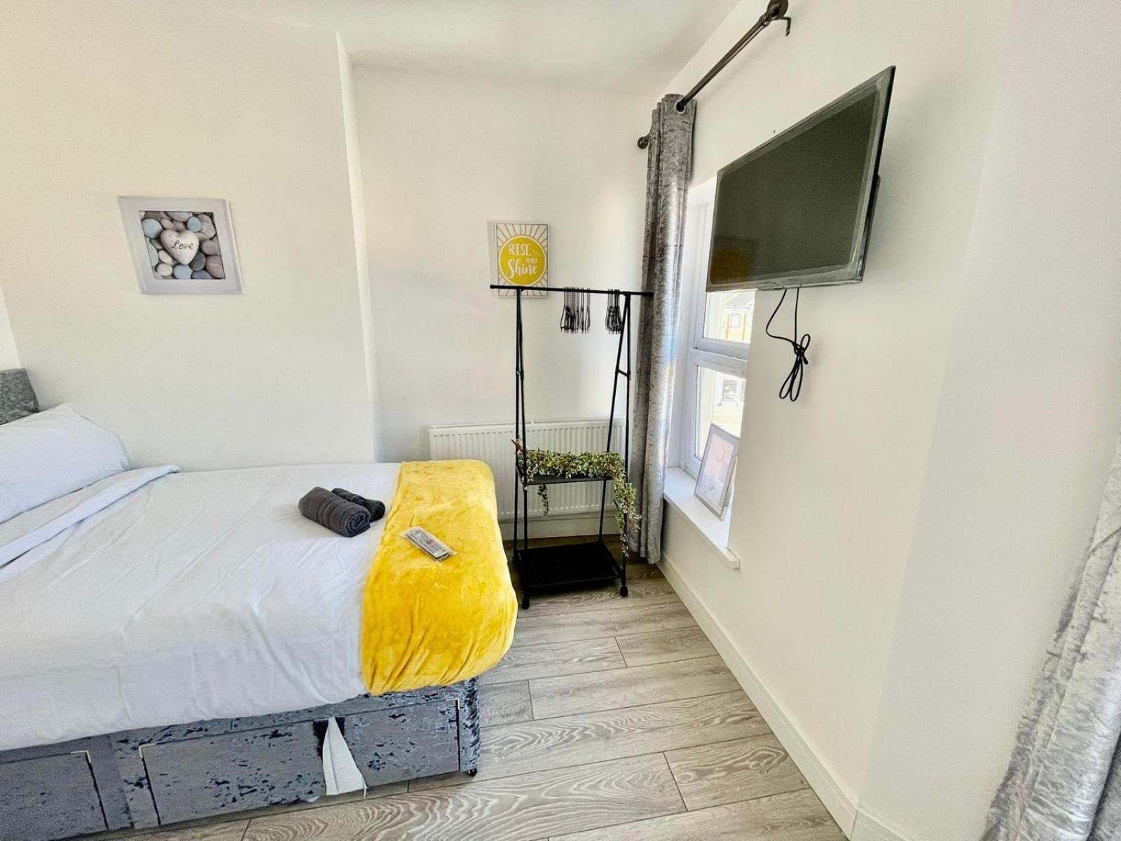Cheerful 1 Bed Apartment Cardiff City Centre - Penarth Rd Buitenkant foto